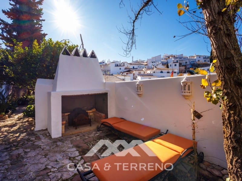 3 slaapkamer Gastenverblijf/B&B te koop in Comares - € 550.000 (Ref: 9661919)