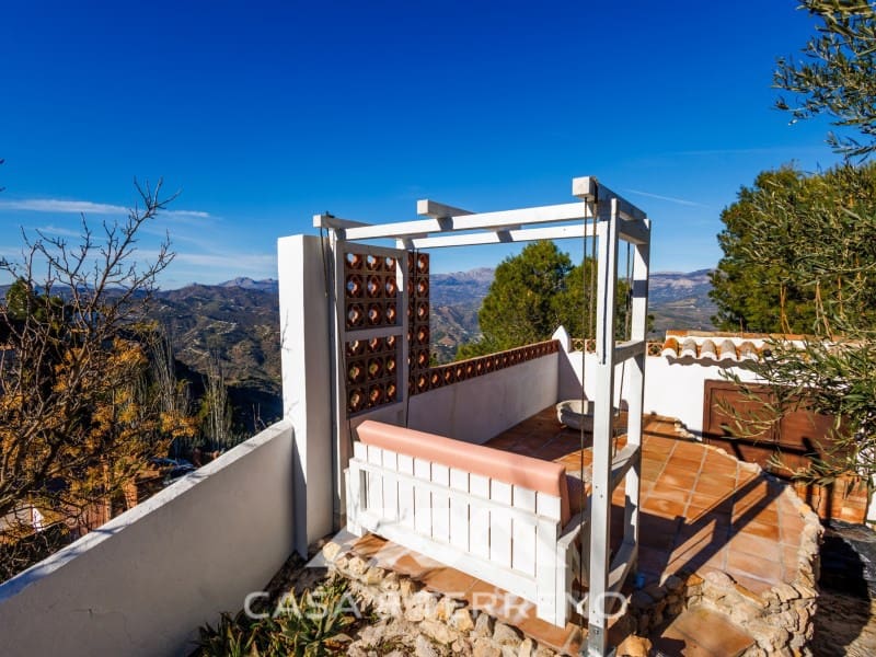 3 slaapkamer Gastenverblijf/B&B te koop in Comares - € 550.000 (Ref: 9661919)