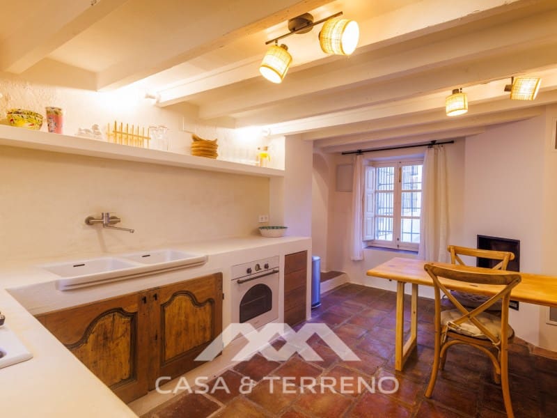 6 slaapkamer Huis te koop in Comares - € 900.000 (Ref: 9661920)