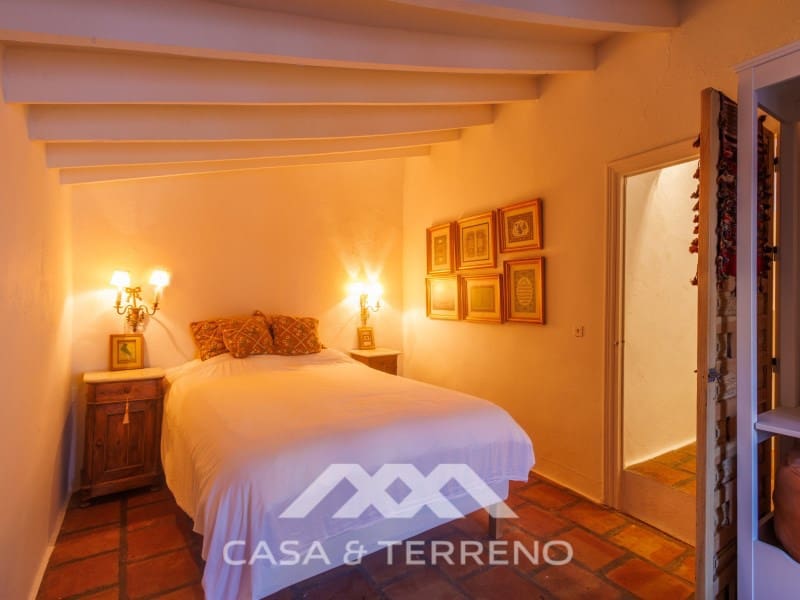 6 slaapkamer Huis te koop in Comares - € 900.000 (Ref: 9661920)