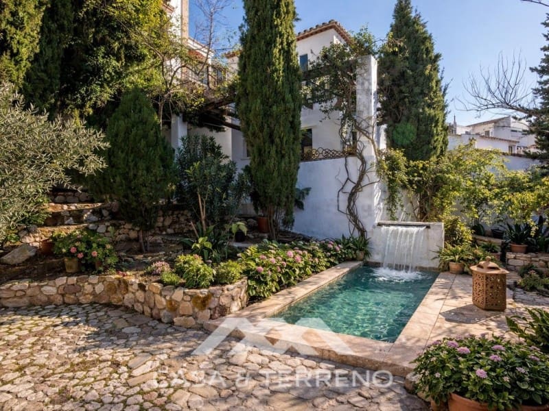 6 slaapkamer Hotel te koop in Comares met zwembad - € 897.500 (Ref: 9661920)