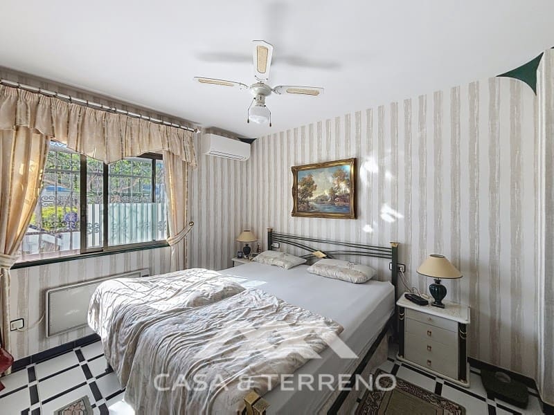 3 Zimmer Villa zu verkaufen in Mezquitilla mit Pool Garage - 495.000 € (Ref: 9666391)