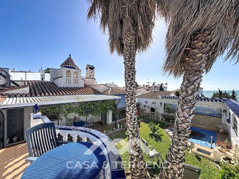 3 Zimmer Villa zu verkaufen in Mezquitilla mit Pool Garage - 495.000 € (Ref: 9666391)