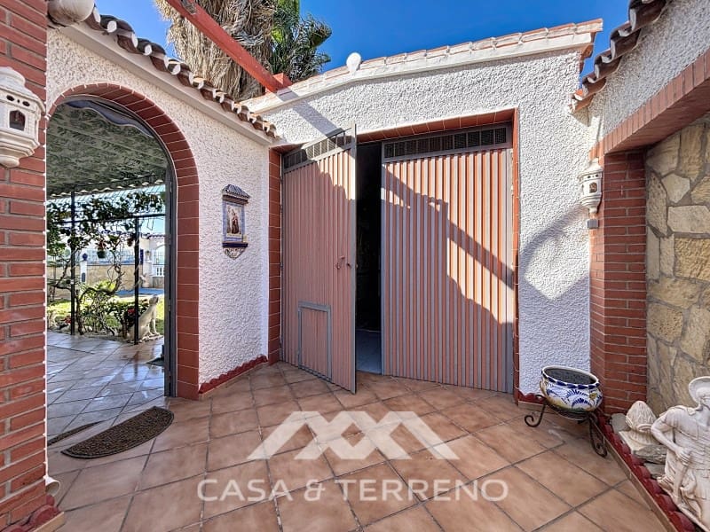 3 Zimmer Villa zu verkaufen in Mezquitilla mit Pool Garage - 495.000 € (Ref: 9666391)