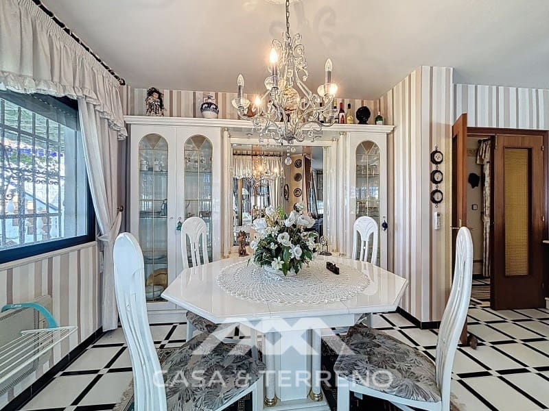 3 Zimmer Villa zu verkaufen in Mezquitilla mit Pool Garage - 495.000 € (Ref: 9666391)