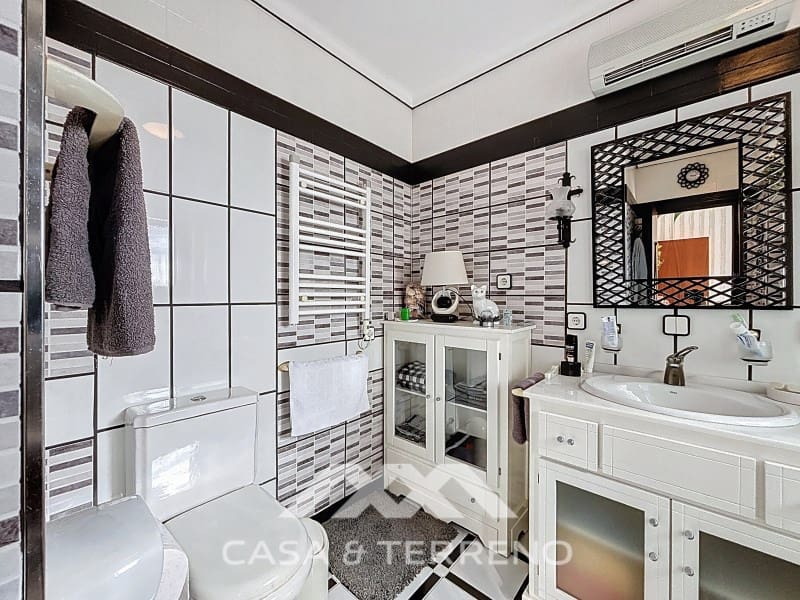 3 Zimmer Villa zu verkaufen in Mezquitilla mit Pool Garage - 495.000 € (Ref: 9666391)