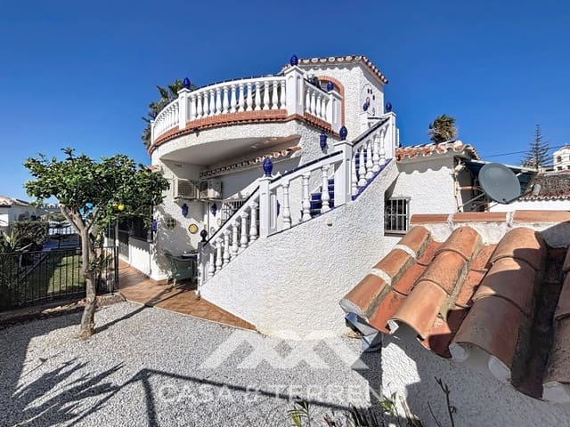 3 soveværelse Villa til salg i Mezquitilla, Vélez-Málaga med swimmingpool garage - € 495.000 (Ref: 9666391)