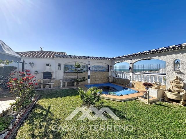 3 soveværelse Villa til salg i Mezquitilla, Vélez-Málaga med swimmingpool garage - € 495.000 (Ref: 9666391)