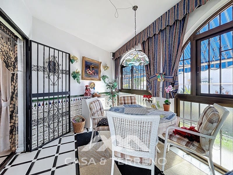 3 Zimmer Villa zu verkaufen in Mezquitilla mit Pool Garage - 495.000 € (Ref: 9666391)