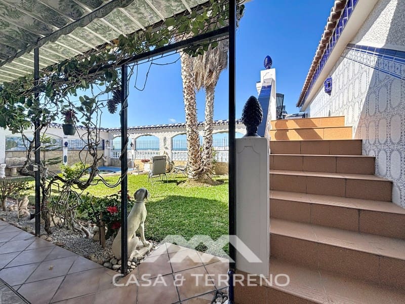 3 Zimmer Villa zu verkaufen in Mezquitilla mit Pool Garage - 495.000 € (Ref: 9666391)