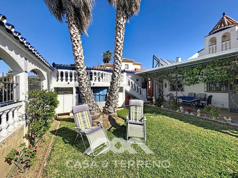 3 Zimmer Villa zu verkaufen in Mezquitilla mit Pool Garage - 495.000 € (Ref: 9666391)