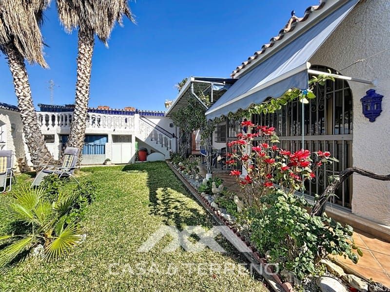 3 Zimmer Villa zu verkaufen in Mezquitilla mit Pool Garage - 495.000 € (Ref: 9666391)