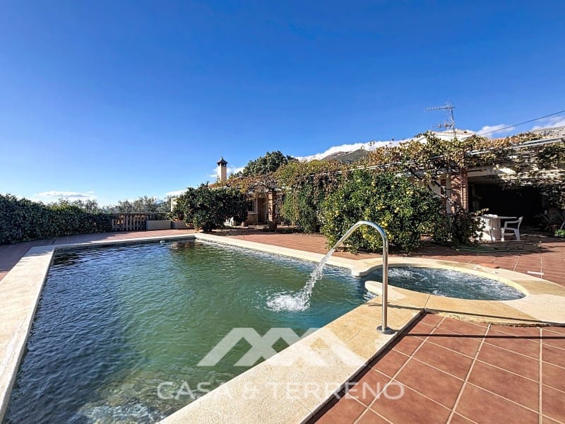 6 slaapkamer Villa te koop in Periana met zwembad - € 595.000 (Ref: 9670376)