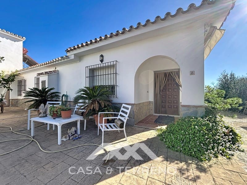 6 slaapkamer Villa te koop in Periana met zwembad - € 595.000 (Ref: 9670376)