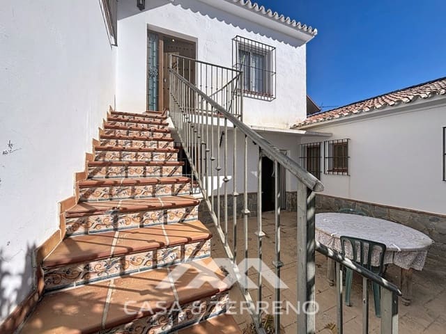 6 bedroom Villa for sale in Periana with pool - € 595,000 (Ref: 9670376)