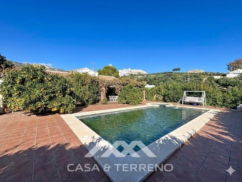 6 slaapkamer Villa te koop in Periana met zwembad - € 595.000 (Ref: 9670376)