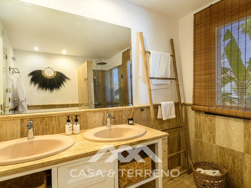 4 soveværelse Villa til salg i Buenas Noches med swimmingpool garage - € 1.995.000 (Ref: 9690526)