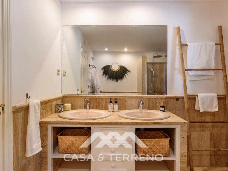 4 soveværelse Villa til salg i Buenas Noches med swimmingpool garage - € 1.995.000 (Ref: 9690526)