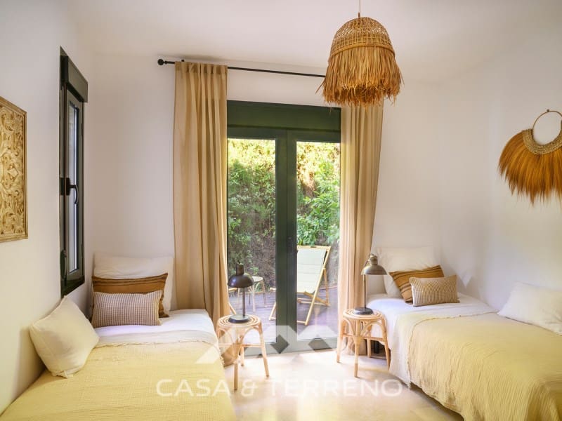 4 soveværelse Villa til salg i Buenas Noches med swimmingpool garage - € 1.995.000 (Ref: 9690526)