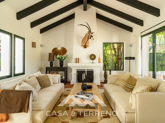 4 soveværelse Villa til salg i Buenas Noches, Estepona med swimmingpool garage - € 1.995.000 (Ref: 9690526)