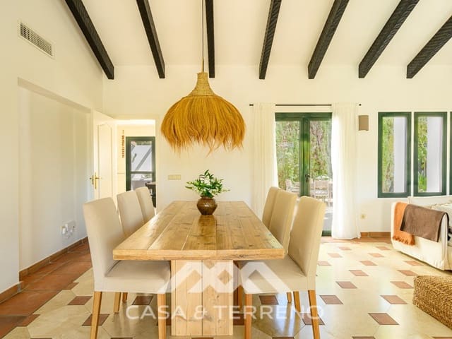 4 soveværelse Villa til salg i Buenas Noches, Estepona med swimmingpool garage - € 1.995.000 (Ref: 9690526)