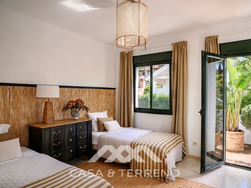 4 soveværelse Villa til salg i Buenas Noches med swimmingpool garage - € 1.995.000 (Ref: 9690526)