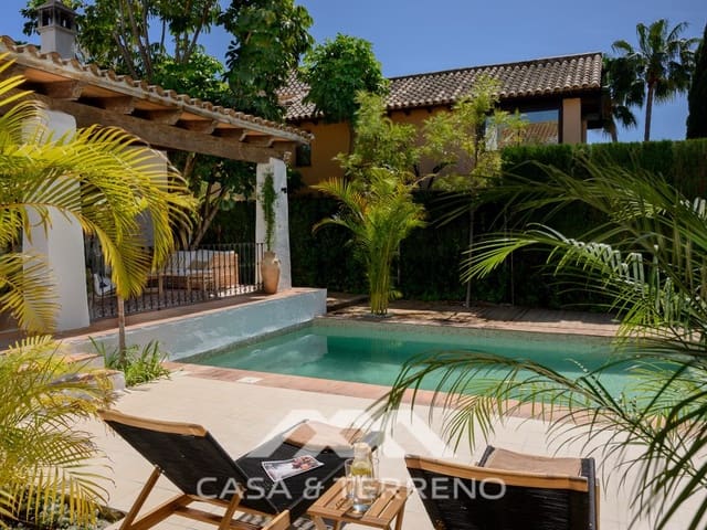 4 soveværelse Villa til salg i Buenas Noches, Estepona med swimmingpool garage - € 1.995.000 (Ref: 9690526)