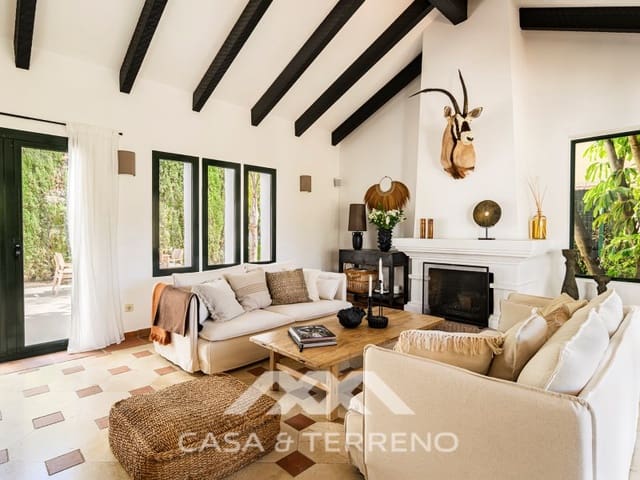 4 soveværelse Villa til salg i Buenas Noches, Estepona med swimmingpool garage - € 1.995.000 (Ref: 9690526)