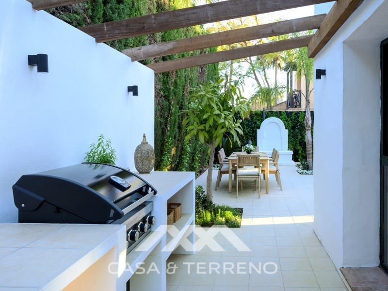 4 soveværelse Villa til salg i Buenas Noches med swimmingpool garage - € 1.995.000 (Ref: 9690526)