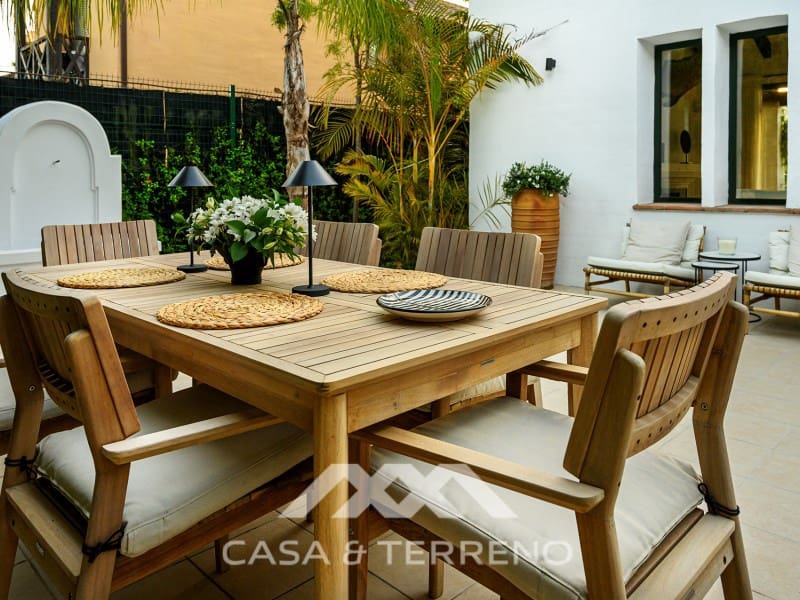 4 soveværelse Villa til salg i Buenas Noches med swimmingpool garage - € 1.995.000 (Ref: 9690526)