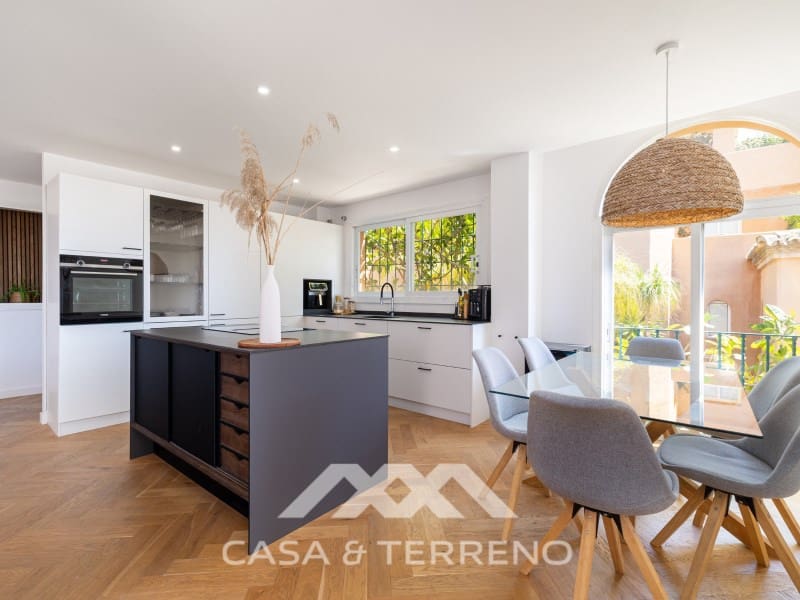 3 camera da letto Attico in vendita in Nueva Andalucia - 1.125.000 € (Rif: 9690528)