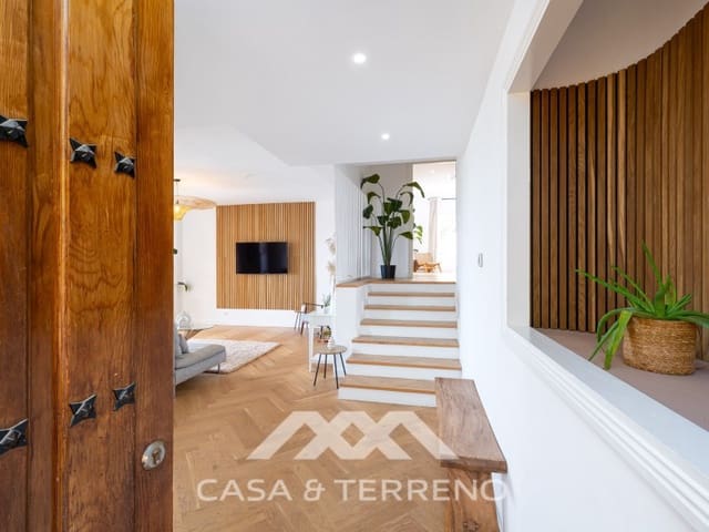 Ático de 3 habitaciones en Los Naranjos, Marbella en venta - 1.125.000 € (Ref: 9690528)