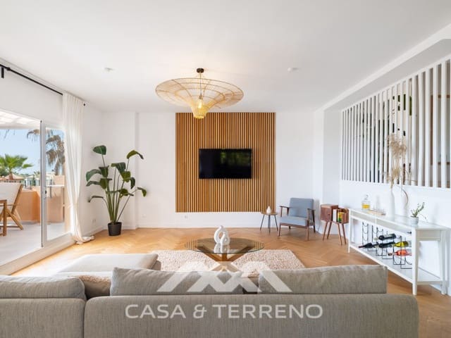 Ático de 3 habitaciones en Los Naranjos, Marbella en venta - 1.125.000 € (Ref: 9690528)