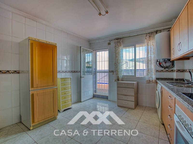 Commerciale in vendita in Velez-Malaga con garage - 850.000 € (Rif: 9690529)