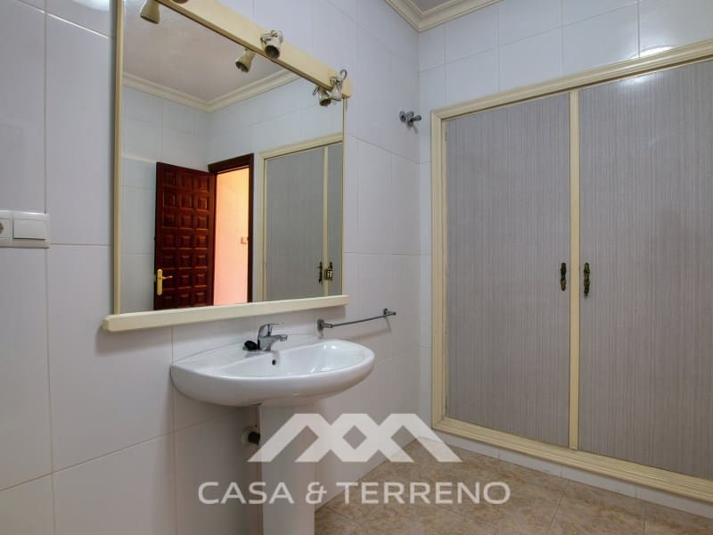 Commerciale in vendita in Velez-Malaga con garage - 850.000 € (Rif: 9690529)