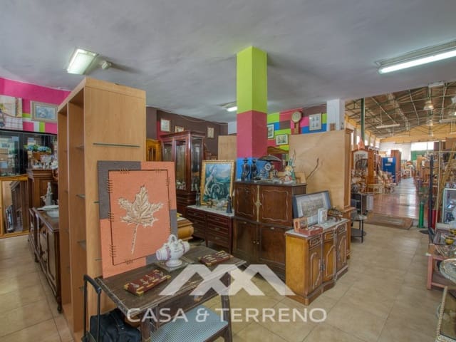 Commerciale in vendita in Vélez-Málaga con garage - 850.000 € (Rif: 9690529)