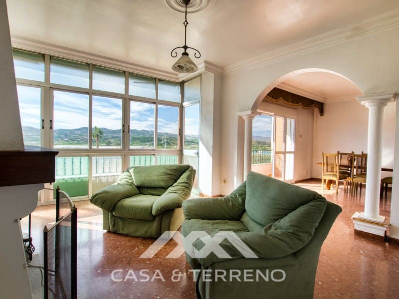 Commerciale in vendita in Velez-Malaga con garage - 850.000 € (Rif: 9690529)