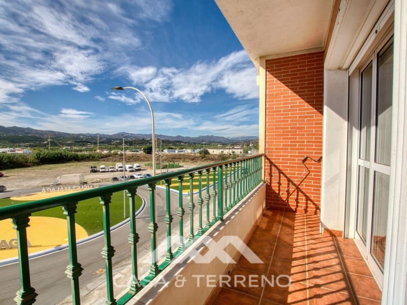 Commerciale in vendita in Velez-Malaga con garage - 850.000 € (Rif: 9690529)