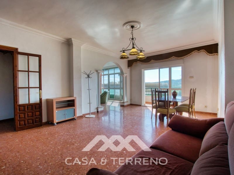 Commerciale in vendita in Velez-Malaga con garage - 850.000 € (Rif: 9690529)