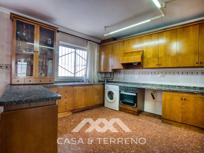 Commerciale in vendita in Velez-Malaga con garage - 850.000 € (Rif: 9690529)