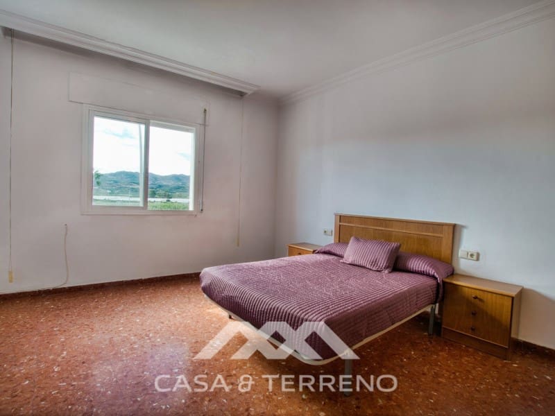 Commerciale in vendita in Velez-Malaga con garage - 850.000 € (Rif: 9690529)