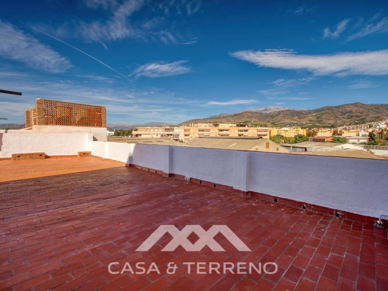 Commerciale in vendita in Velez-Malaga con garage - 850.000 € (Rif: 9690529)