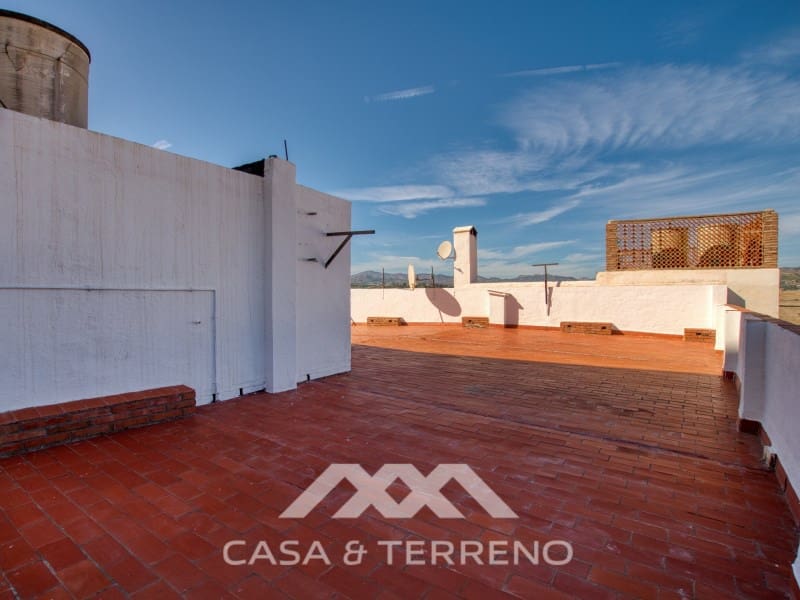 Commerciale in vendita in Velez-Malaga con garage - 850.000 € (Rif: 9690529)