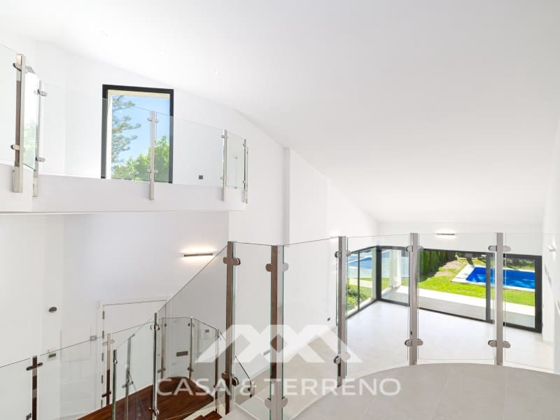 4 quarto Moradia para venda em San Pedro de Alcantara com piscina garagem - 2 495 000 € (Ref: 9695259)