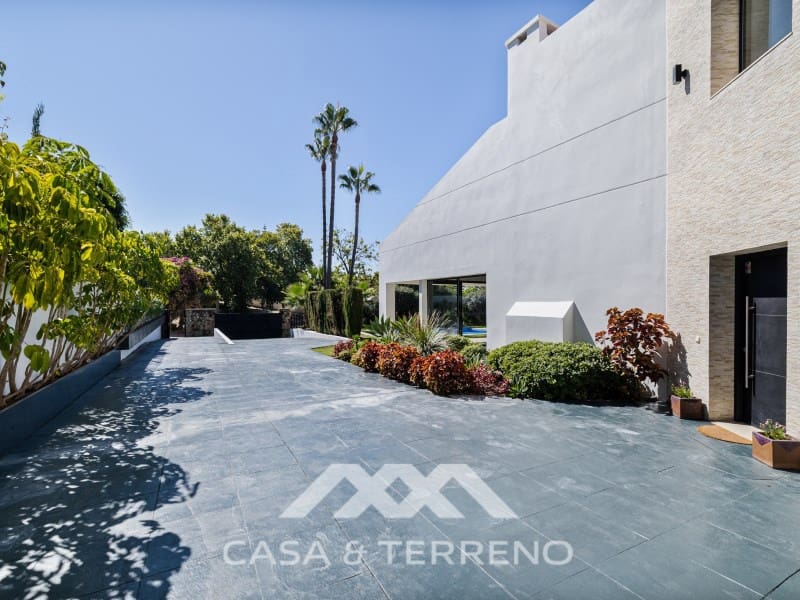 4 quarto Moradia para venda em San Pedro de Alcantara com piscina garagem - 2 495 000 € (Ref: 9695259)