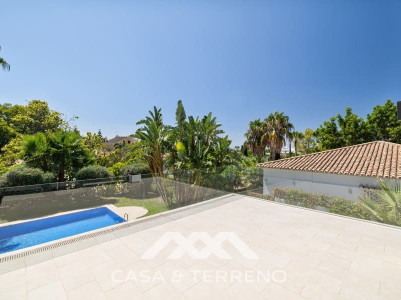 4 quarto Moradia para venda em San Pedro de Alcantara com piscina garagem - 2 495 000 € (Ref: 9695259)