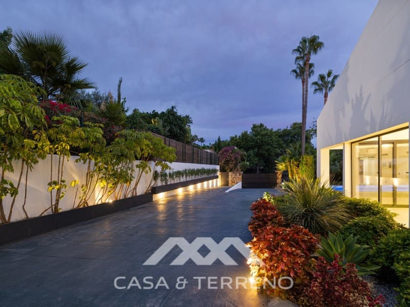 4 quarto Moradia para venda em San Pedro de Alcantara com piscina garagem - 2 495 000 € (Ref: 9695259)