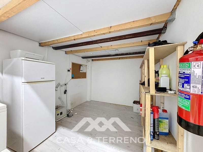 Kommersiell til salgs i Torre del Mar - € 199 000 (Ref: 9695260)