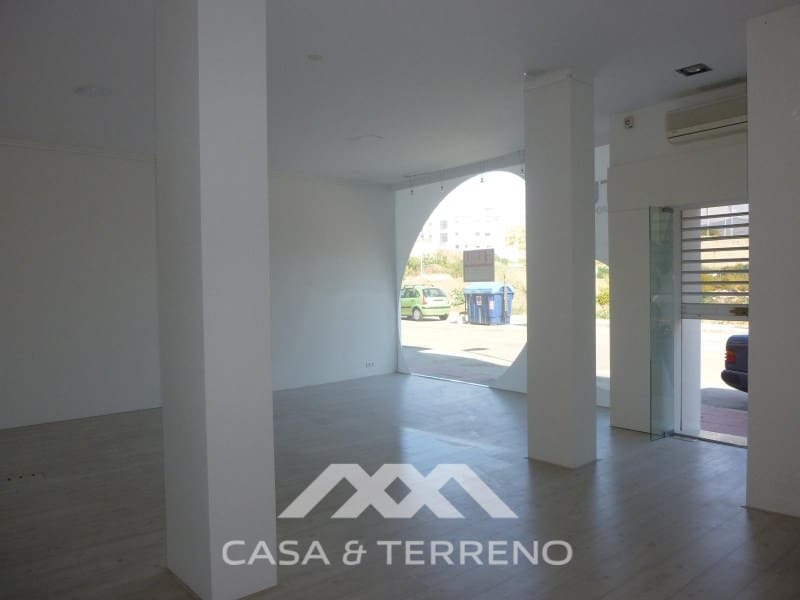Kommersiell til salgs i Torre del Mar - € 199 000 (Ref: 9695260)