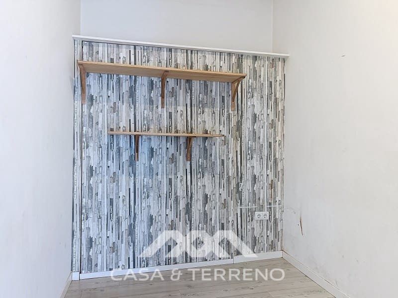 Kommersiell til salgs i Torre del Mar - € 199 000 (Ref: 9695260)